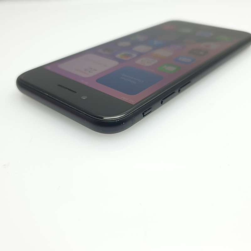 iPhone SE 2020 64GB Black (3 Month Warranty)