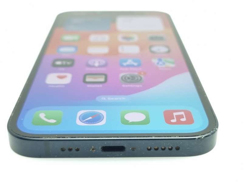 iPhone 13 128GB Midnight (6 Month Warranty) + Screen Protector Bundle Value: R200