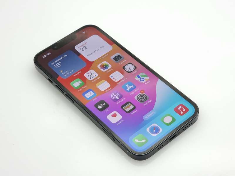 iPhone 13 128GB Midnight (6 Month Warranty) + Screen Protector Bundle Value: R200