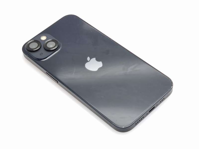 iPhone 13 128GB Midnight (6 Month Warranty) + Screen Protector Bundle Value: R200