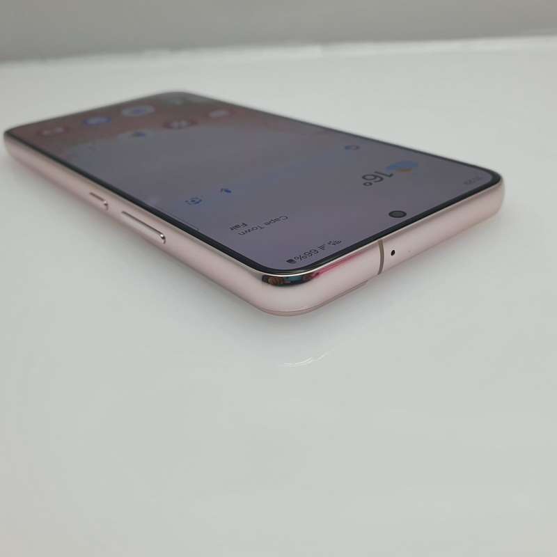 Samsung Galaxy S22 256GB Dual Sim Pink Gold (3 Month Warranty) + Cover Bundle Value: R200