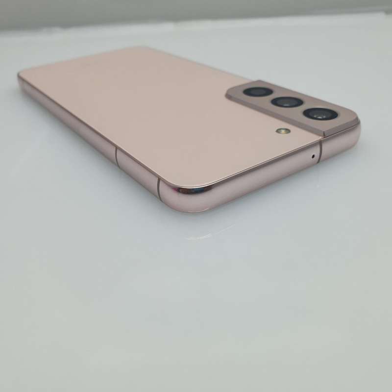 Samsung Galaxy S22 256GB Dual Sim Pink Gold (3 Month Warranty) + Cover Bundle Value: R200
