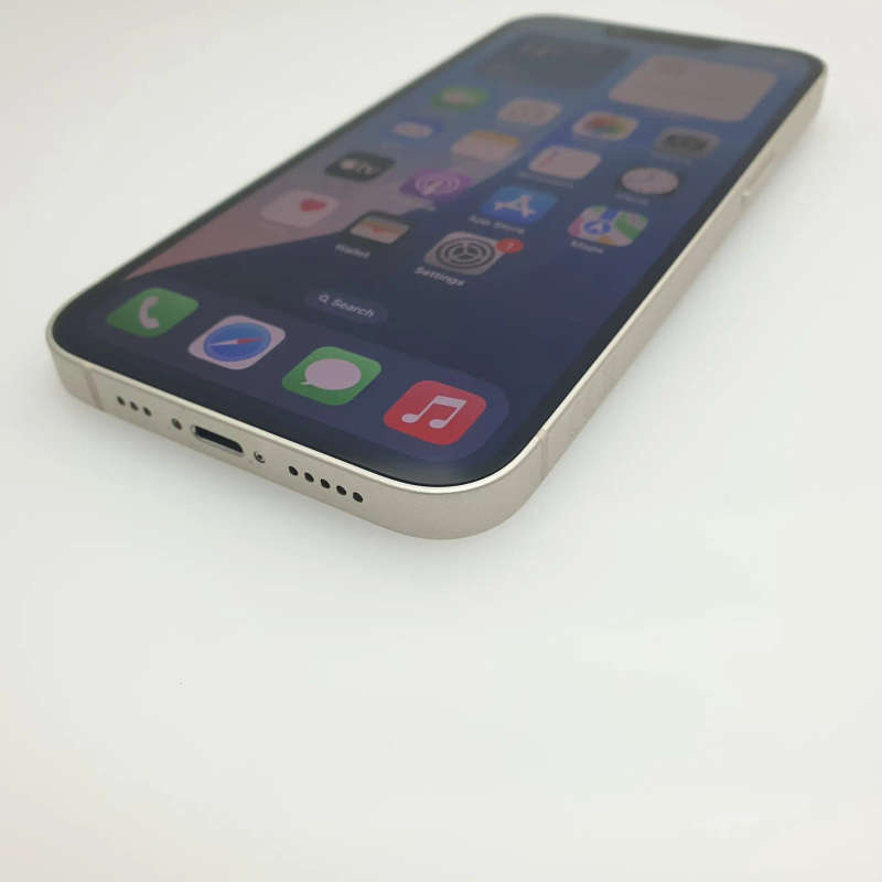 iPhone 13 256GB Starlight (6 Month Warranty) + Screen Protector Bundle Value: R200