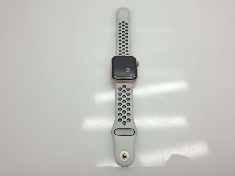Apple Watch Series 4 40mm GPS Only Rose Gold (3 Month Warranty) - With White Nike Straps