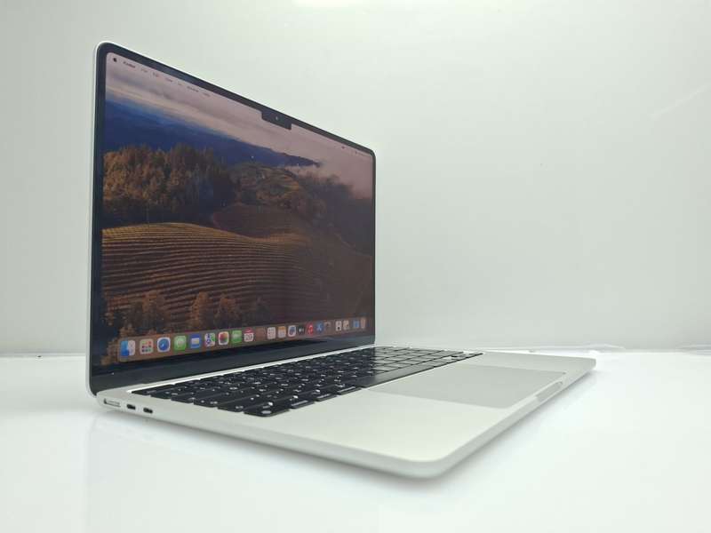 MacBook Air "M2" 8CPU/8GPU (2022) 3-Inch 8GB RAM 256GB SSD Silver (12 Month Warranty)