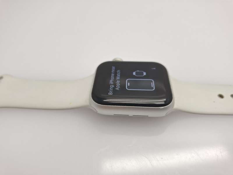 Apple Watch Series 4 40mm GPS Only Silver (3 Month Warranty)