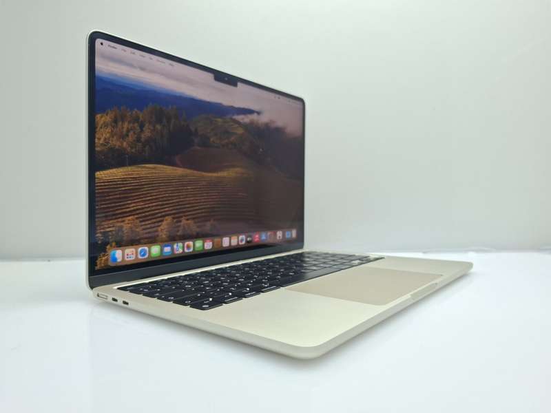 MacBook Air 13-Inch "M3" 8 CPU/ 10 GPU (2024) 8GB RAM 512GB SSD Starlight (12 Month Warranty)