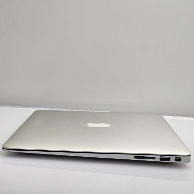 MacBook Air Core i5 13-Inch 1.8GHz (2017) 8GB RAM 128GB SSD Faulty Battery Silver