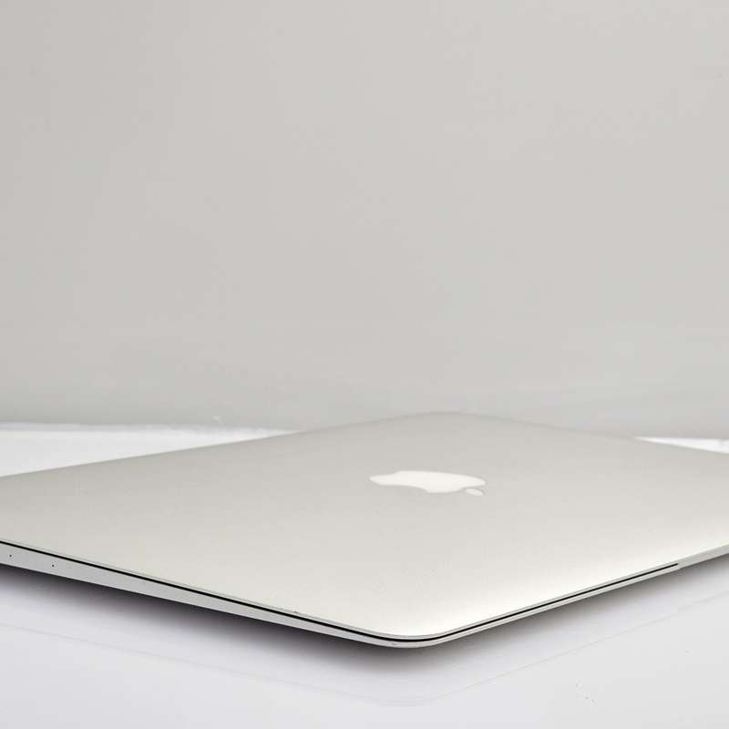 MacBook Air Core i5 13-Inch 1.8GHz (2017) 8GB RAM 128GB SSD Faulty Battery Silver