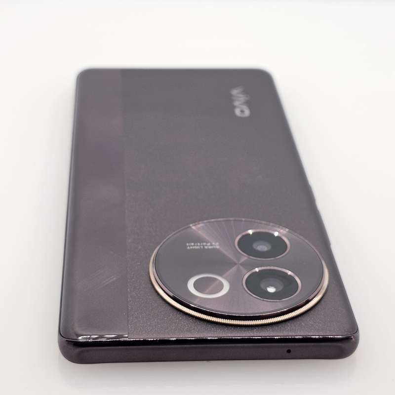Vivo V30e 256GB Dual Sim Minor LCD Burn Classy Brown (6 Month Warranty)