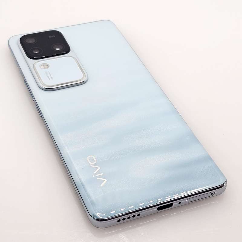 Vivo V30 512GB Dual Sim Minor LCD Burn Aqua (6 Month Warranty)