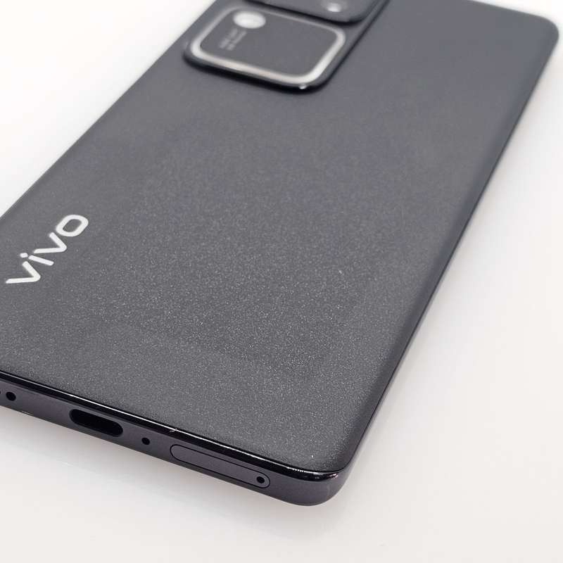 Vivo V30 512GB Dual Sim LCD Burn Black (6 Month Warranty)