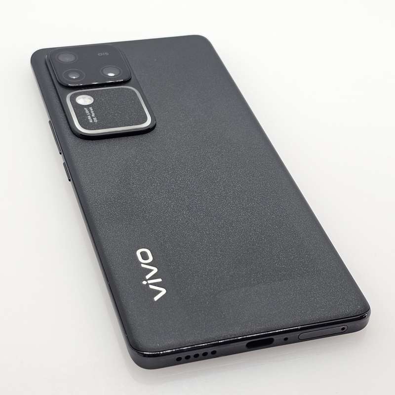 Vivo V30 512GB Dual Sim LCD Burn Black (6 Month Warranty)