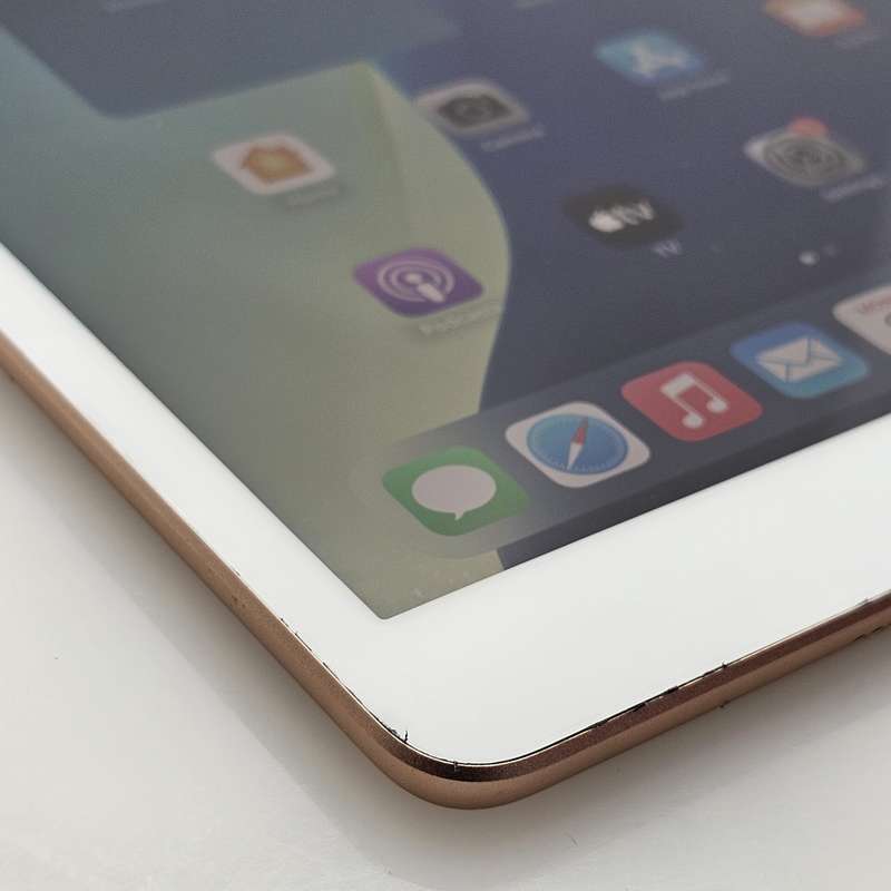 iPad 10.2 8th Gen 32GB (Wifi Only) No Touch ID And Bright Spots Rose Gold
