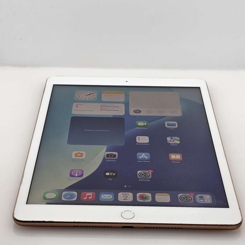 iPad 10.2 8th Gen 32GB (Wifi Only) No Touch ID And Bright Spots Rose Gold