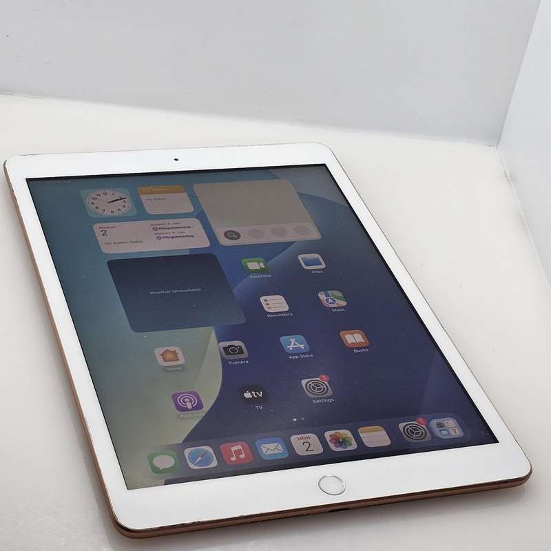 iPad 10.2 8th Gen 32GB (Wifi Only) No Touch ID And Bright Spots Rose Gold