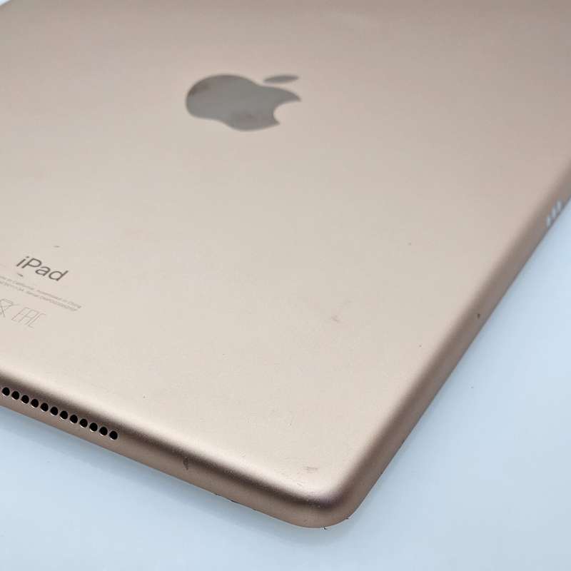 iPad 10.2 8th Gen 32GB (Wifi Only) No Touch ID And Bright Spots Rose Gold