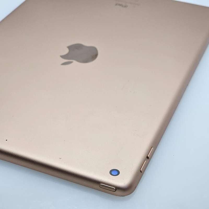 iPad 10.2 8th Gen 32GB (Wifi Only) No Touch ID And Bright Spots Rose Gold