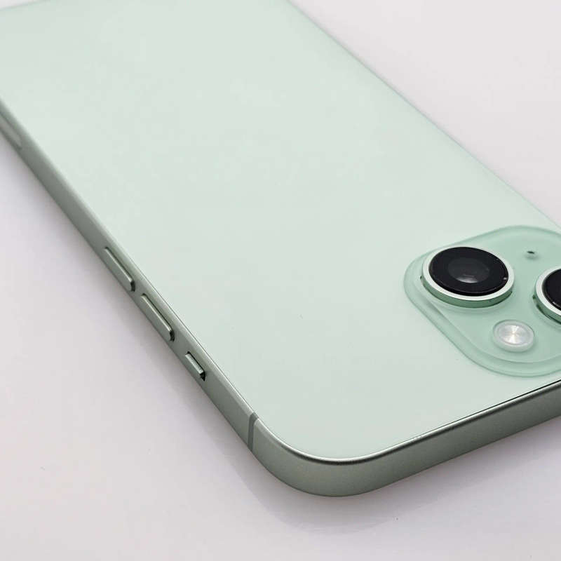 iPhone 15 128GB Green (12 Month Warranty) + Screen Protector Bundle Value: R200