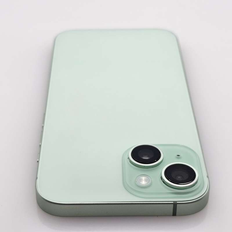 iPhone 15 128GB Green (12 Month Warranty) + Screen Protector Bundle Value: R200