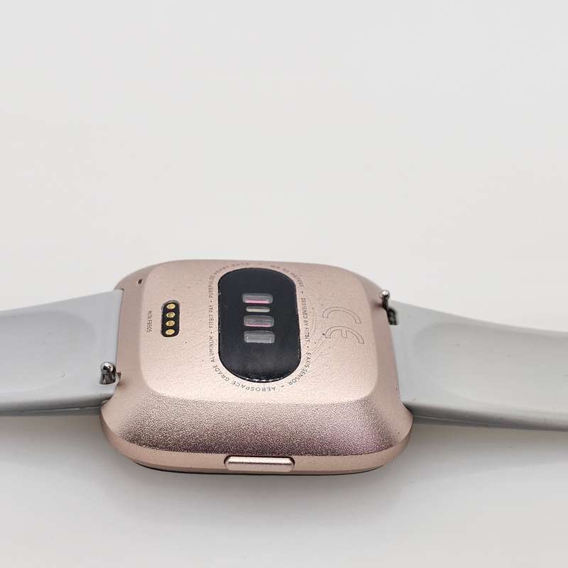 Fitbit Versa Pink - With Silver Straps