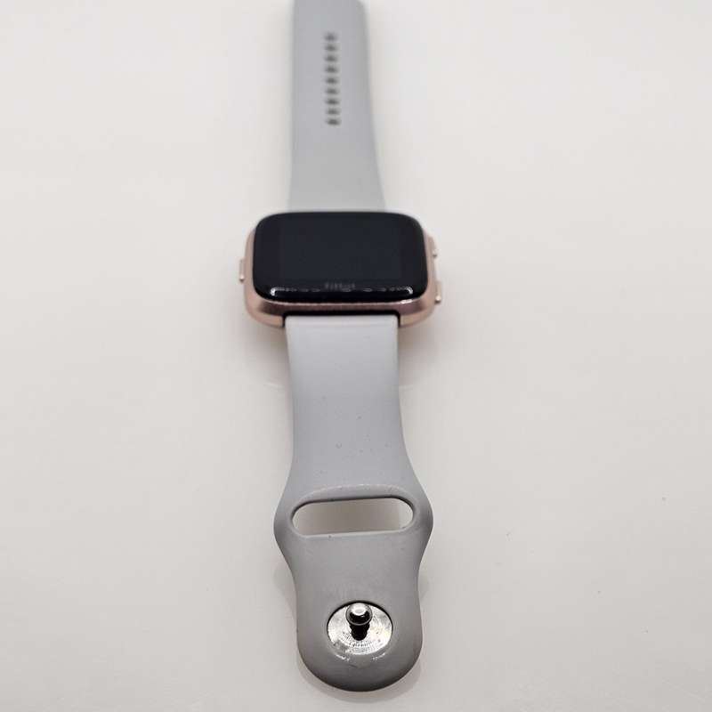 Fitbit Versa Pink - With Silver Straps