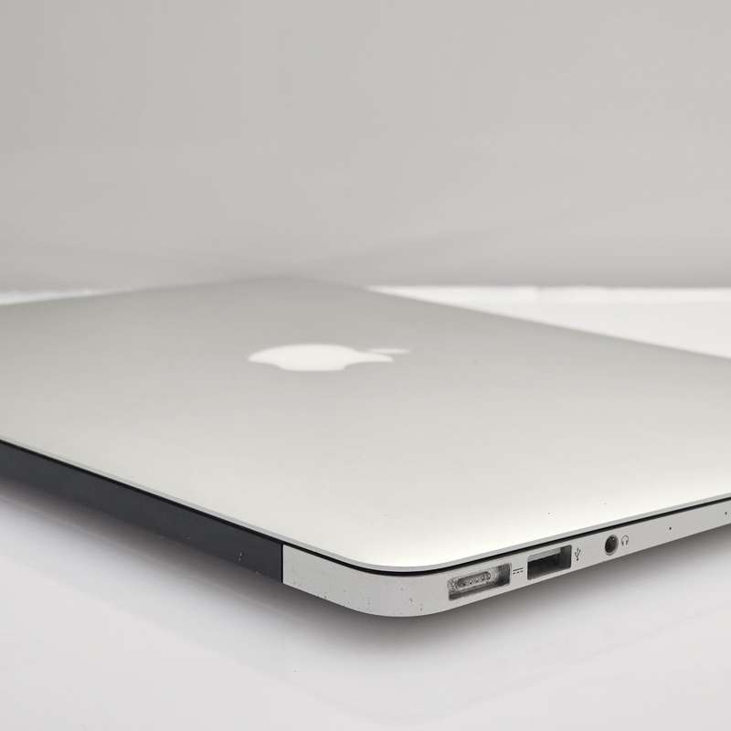 MacBook Air Core i5 13-Inch 1.4GHz (Early 2014) 4GB RAM 128GB SSD Silver