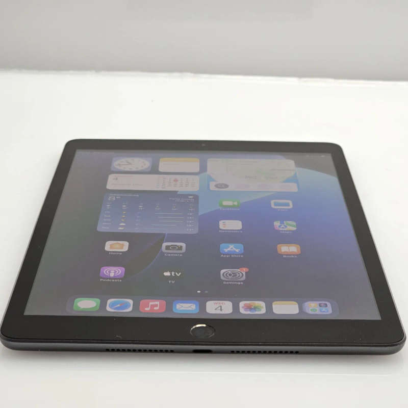 iPad 10.2" 8th Gen 32GB (Wifi Only) No Touch ID And Bent Casing Space Gray