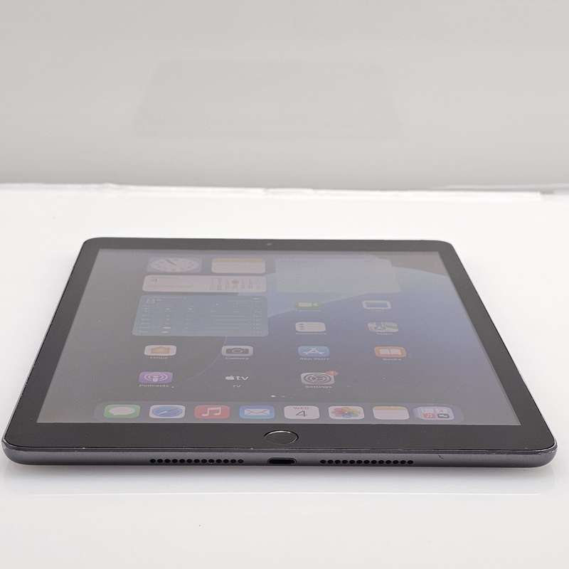 iPad 10.2" 7th Gen 32GB (Wifi Only) No Touch ID And Bright Spots Space Gray