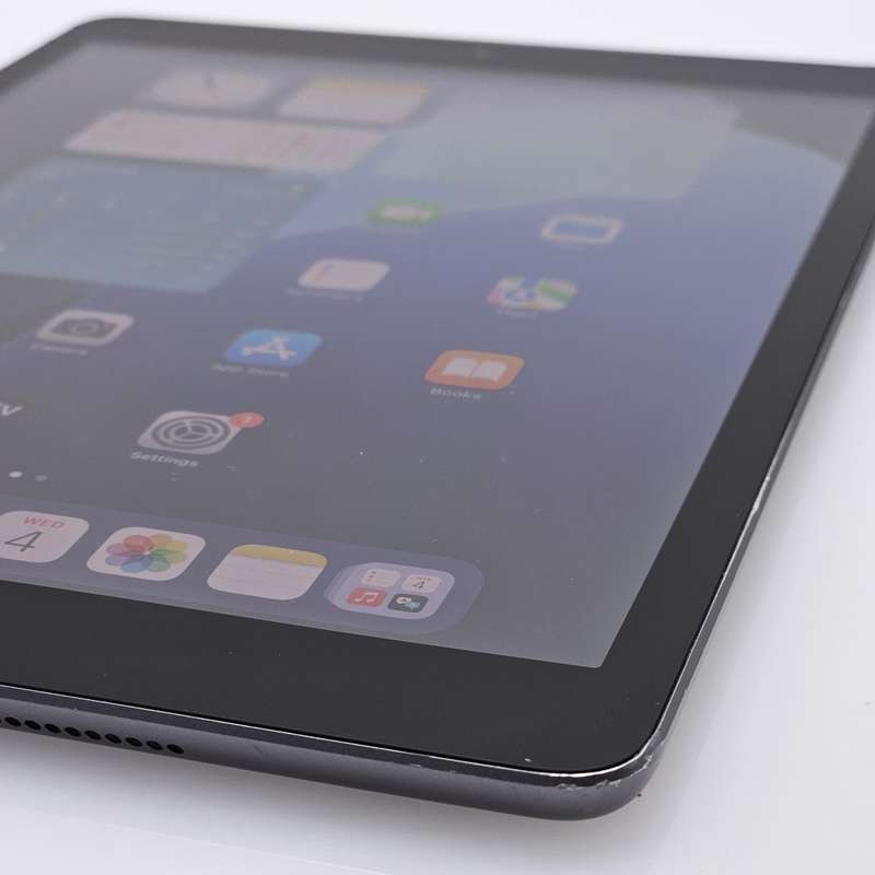 iPad 10.2" 7th Gen 32GB (Wifi Only) No Touch ID And Bright Spots Space Gray