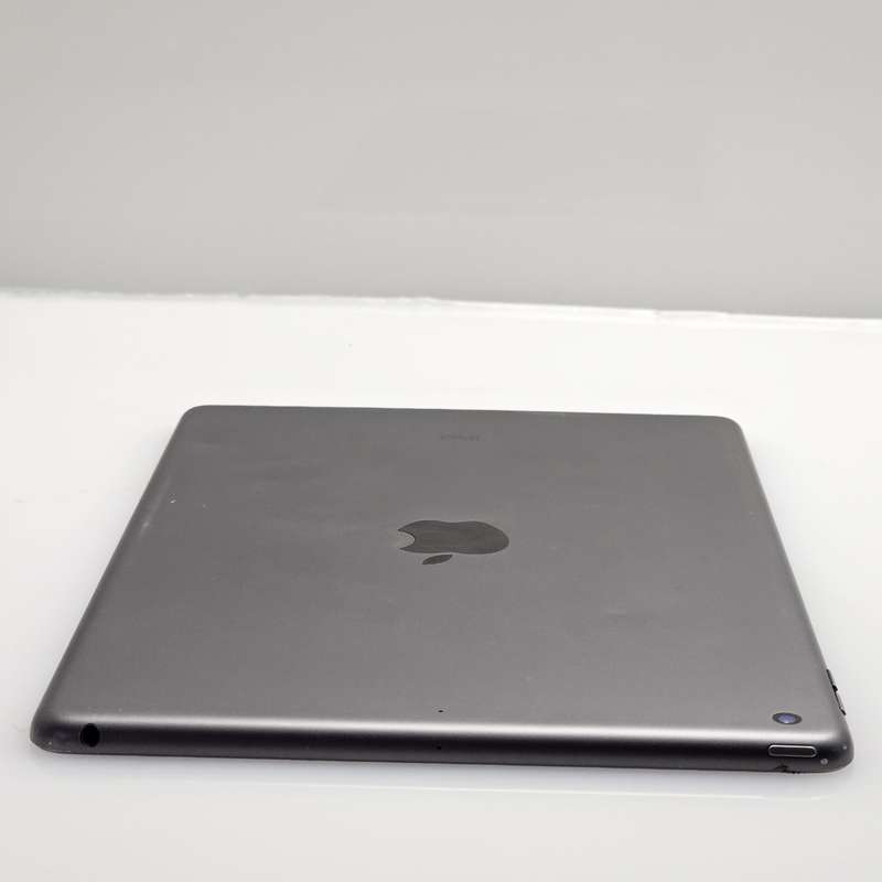 iPad 10.2" 7th Gen 32GB (Wifi Only) No Touch ID And Bright Spots Space Gray