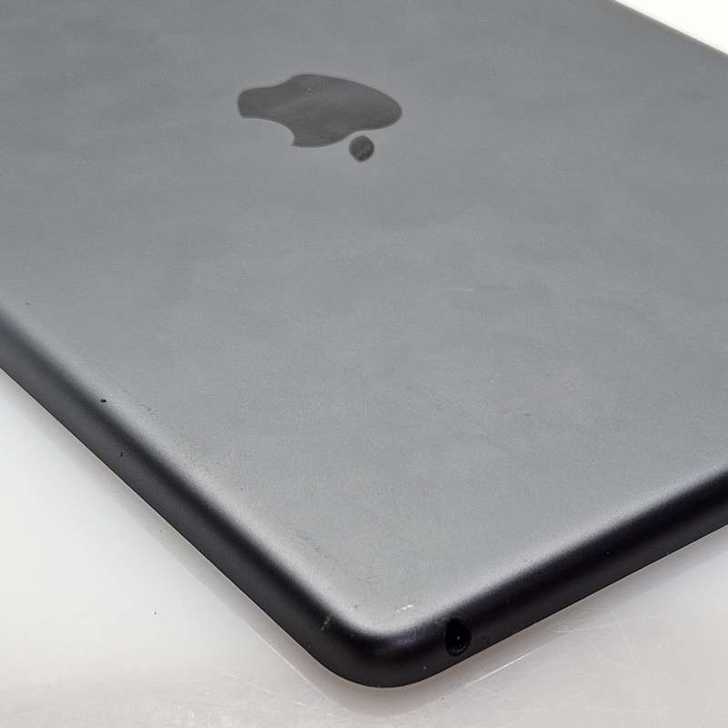 iPad 10.2 9th Gen 64GB (Wifi Only) No Touch ID Space Gray
