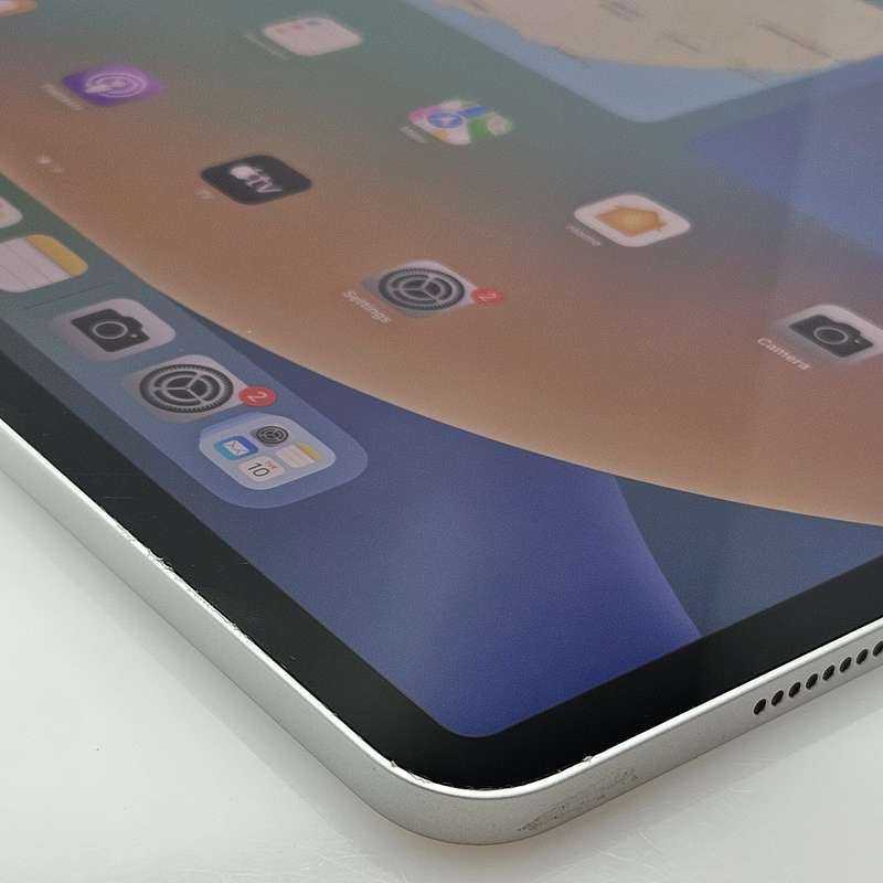 iPad Pro 12.9 5th Gen 256GB (WiFi Only) No Face ID And Bright Spots Silver (6 Month Warranty)