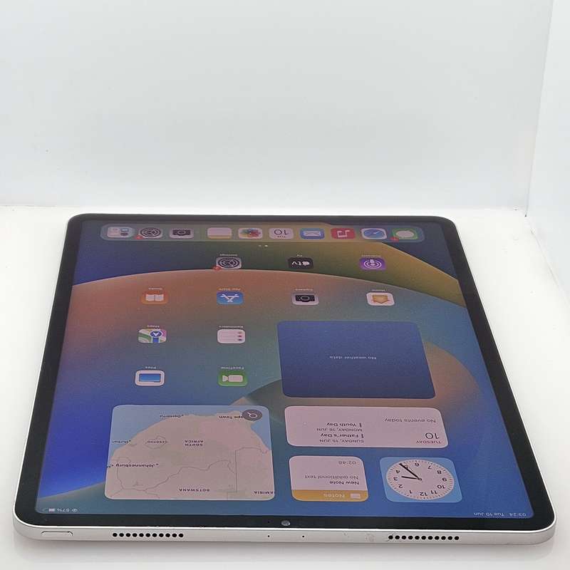iPad Pro 12.9 5th Gen 256GB (WiFi Only) No Face ID And Bright Spots Silver (6 Month Warranty)