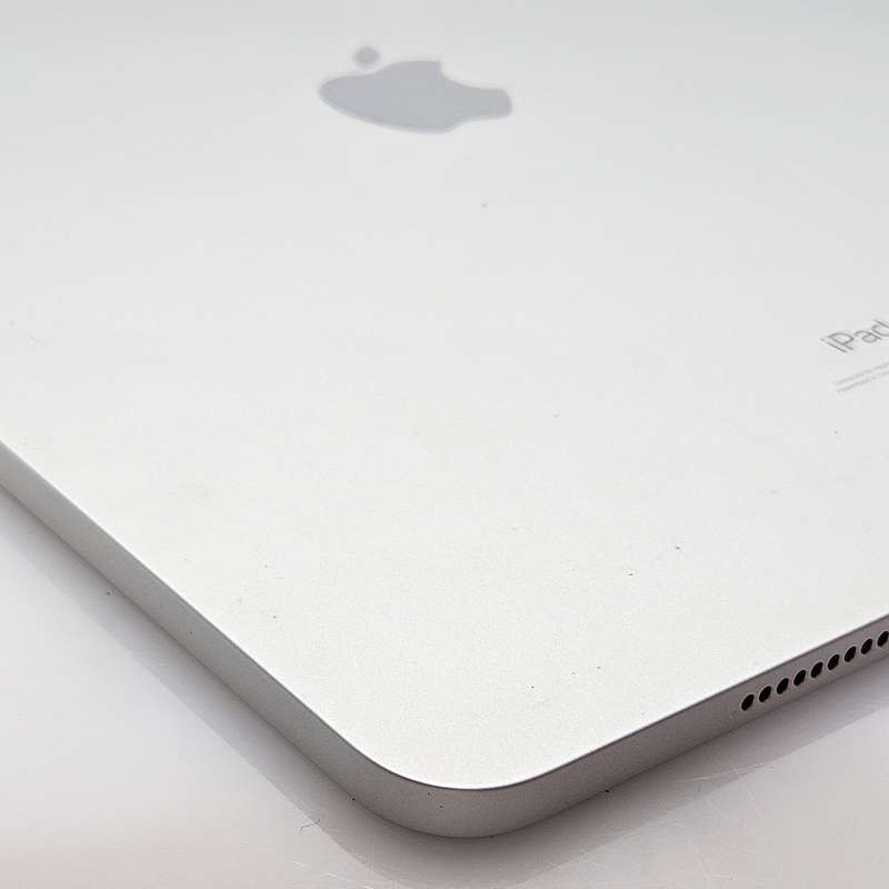 iPad Pro 12.9 5th Gen 256GB (WiFi Only) No Face ID And Bright Spots Silver (6 Month Warranty)