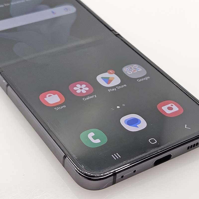 Samsung Galaxy Z Flip 4 256GB Graphite (6 Month Warranty)