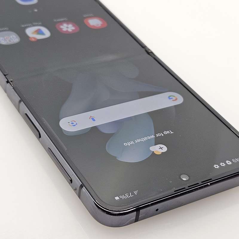 Samsung Galaxy Z Flip 4 256GB Graphite (6 Month Warranty)