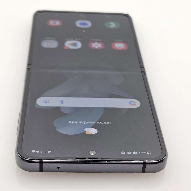 Samsung Galaxy Z Flip 4 256GB Graphite (6 Month Warranty)