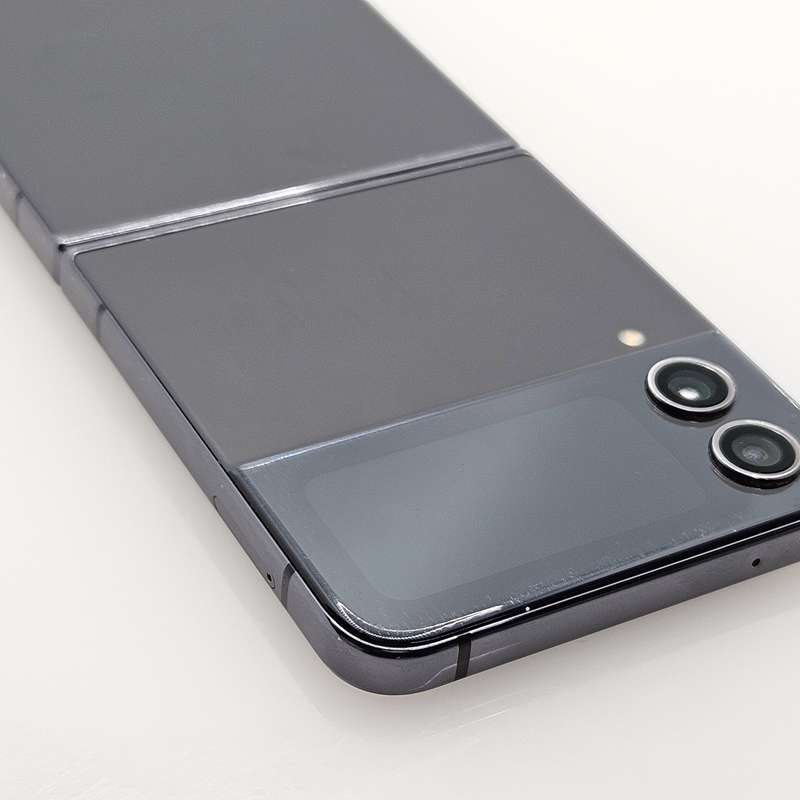 Samsung Galaxy Z Flip 4 256GB Graphite (6 Month Warranty)