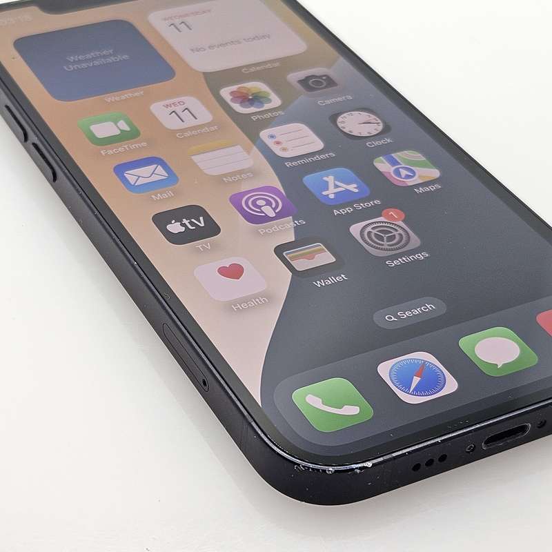 iPhone 12 128GB | Dead Pixel | Black (6 Month Warranty) + Cover Bundle Value: R200
