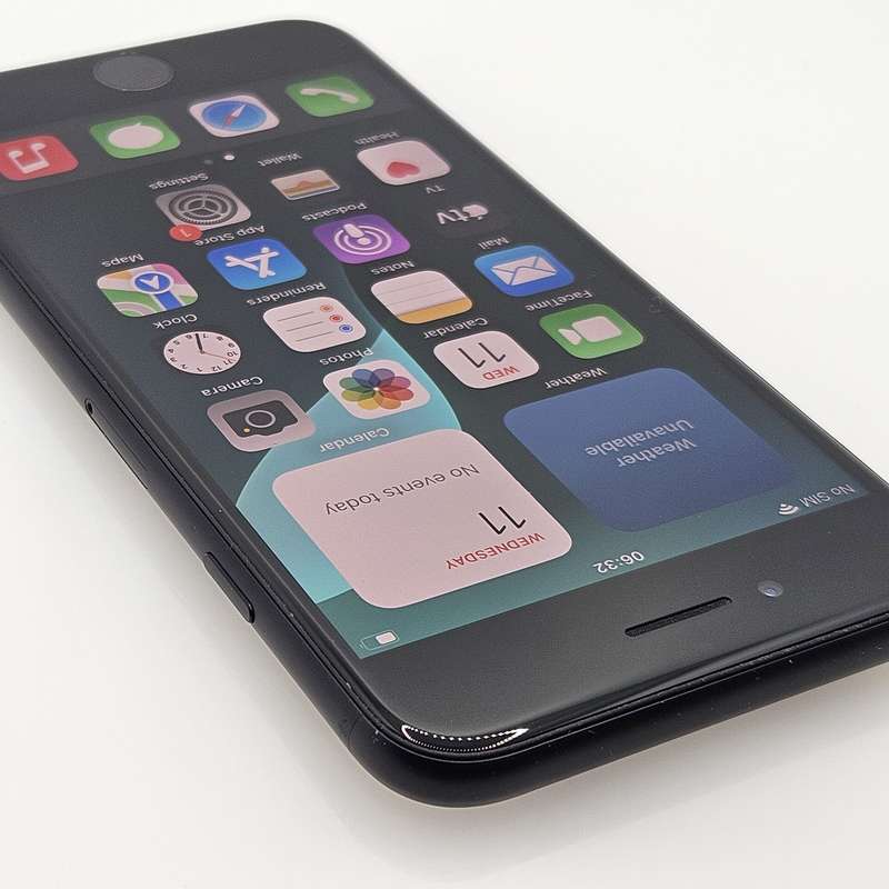 iPhone SE 2020 64GB Black (3 Month Warranty)