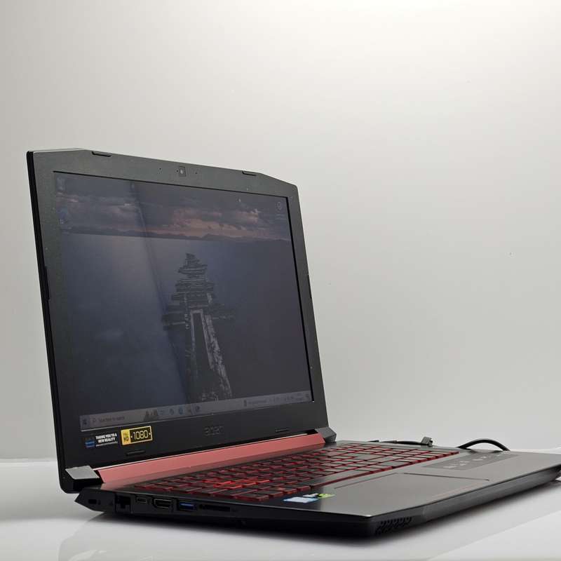 Acer Nitro 5 (AN515-51) "Core i5" 2.50GHz 16GB RAM 256GB SSD Bright Spots And Faulty Battery Blac...