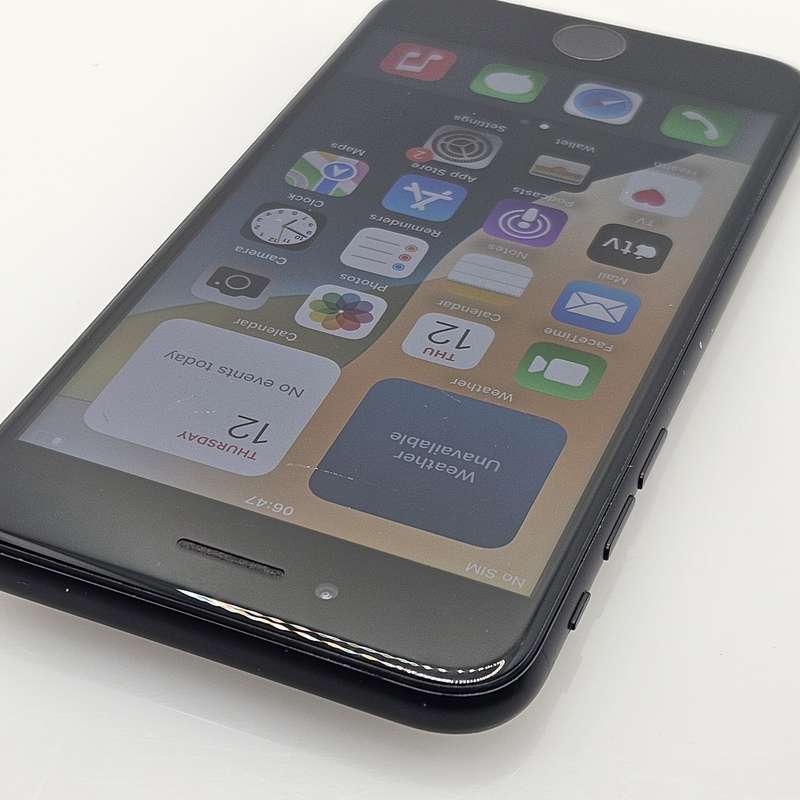 iPhone SE 2020 64GB Black (3 Month Warranty)