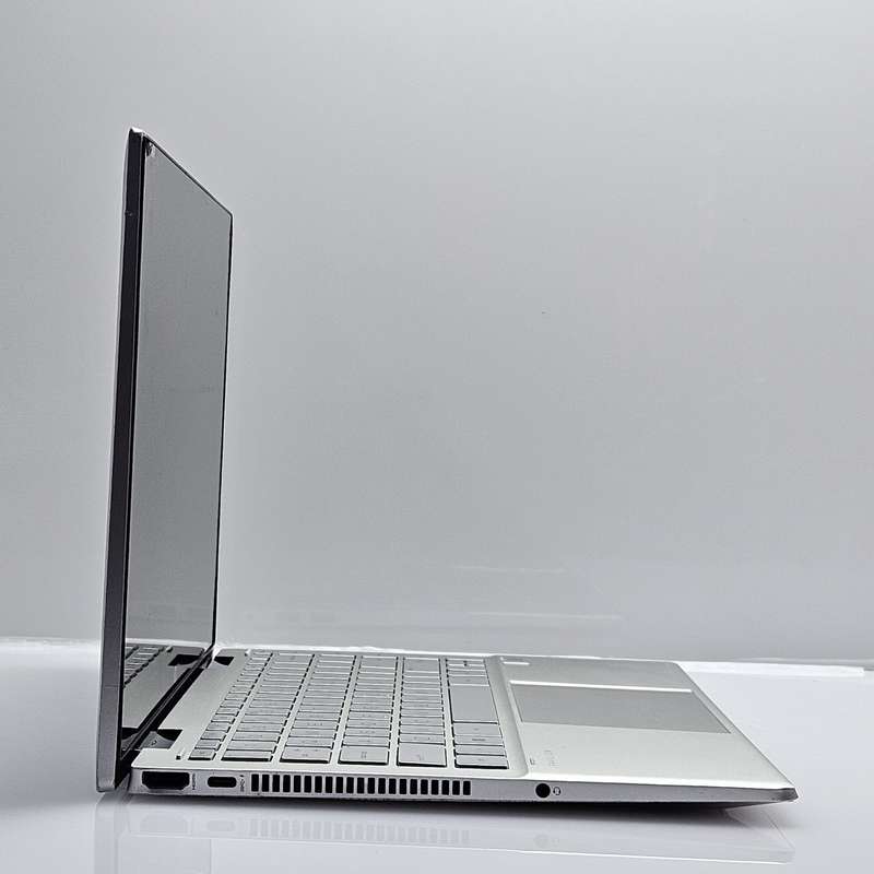 HP Pavilion 14-dy0007ni 11th Gen Core i3 2.00GHz 8GB RAM 256GB SSD Cracked Screen And Damag...