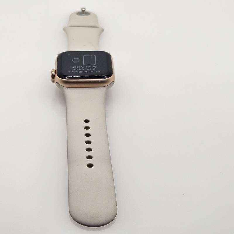 Apple Watch SE 40mm LTE Rose Gold (3 Month Warranty)  With Beige Straps