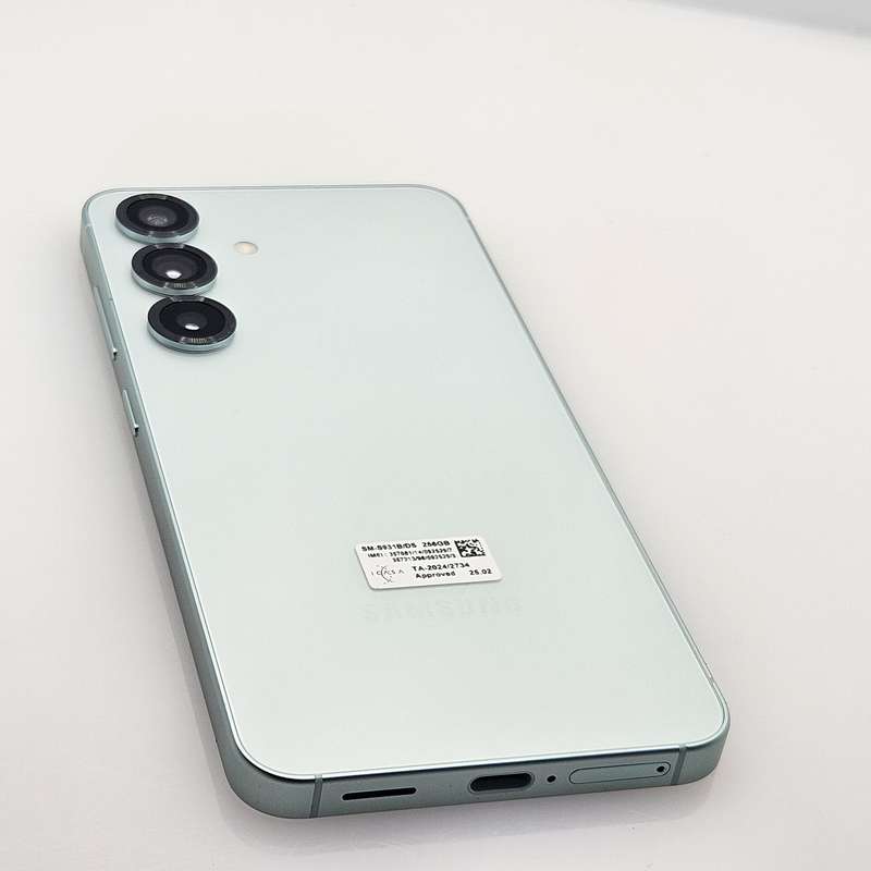 Samsung Galaxy S25 256GB Dual Sim Mint Green (12 Month Warranty)  Mint Condition