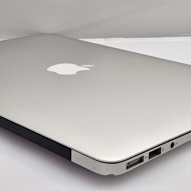 MacBook Air 13-Inch Core i5 1.8GHz (2017) 8GB RAM 128GB SSD Bright Spots Silver (3 Month Wa...