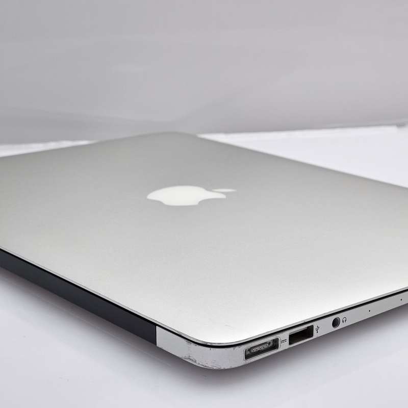 MacBook Air 13-Inch Core i5 1.60GHz 4GB RAM 128GB SSD (Early 2015) | Camera Not Working And...