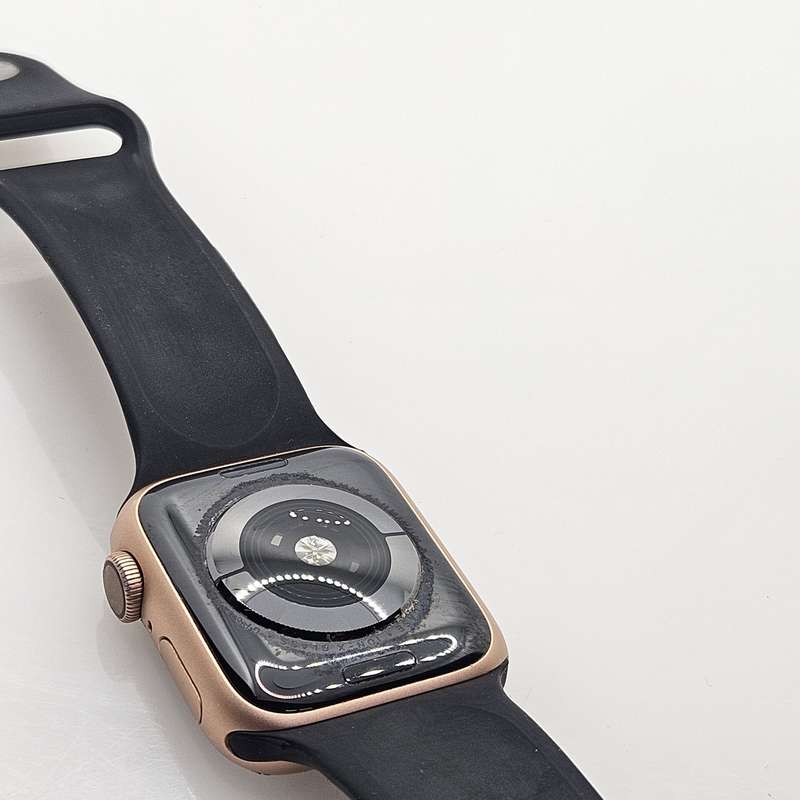 Apple Watch Series 4 40mm GPS Only Rose Gold (3 Month Warranty)  With Black Straps