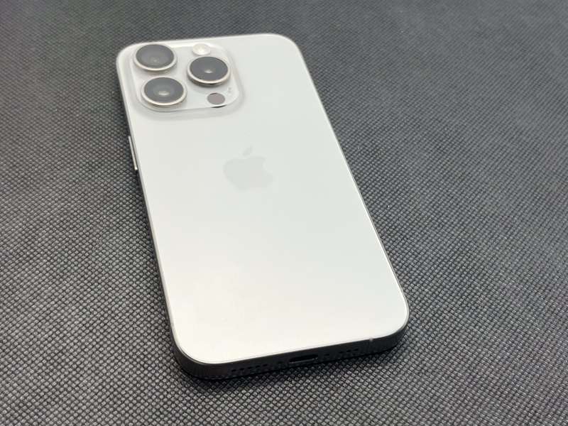 Apple iPhone 15 Pro 128GB Natural Titanium (12 Month Warranty)